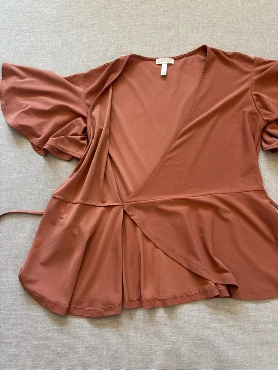 Leith mauve ruffle wrap top. - Picture 7 of 11